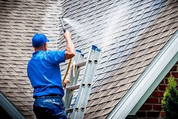 A Professional Cleaning Roof