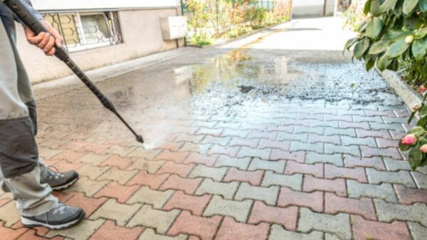 How Much To Pressure Wash a Driveway?