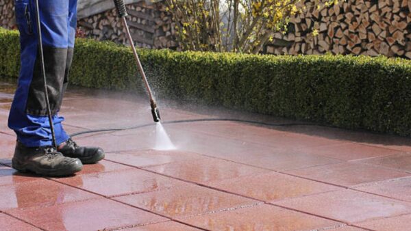 What to Check for When Hiring a Power Washing Company?