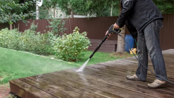 When Is the Best Time of Year for Pressure Washing?