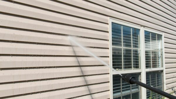 Recognizing Situations When Pressure Washing Your House Is Not Ideal